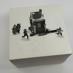 Department 56 Snowbabies "Childe Pond" Porcelain Village House Figurine Set